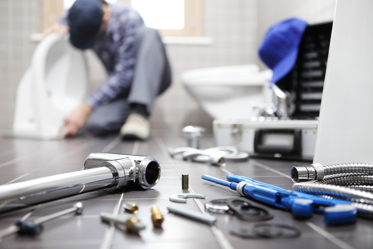 home plumbing maintenance, plumbing system, leak detection, drain maintenance, water heater maintenance, plumbing tips, Aquila property care.